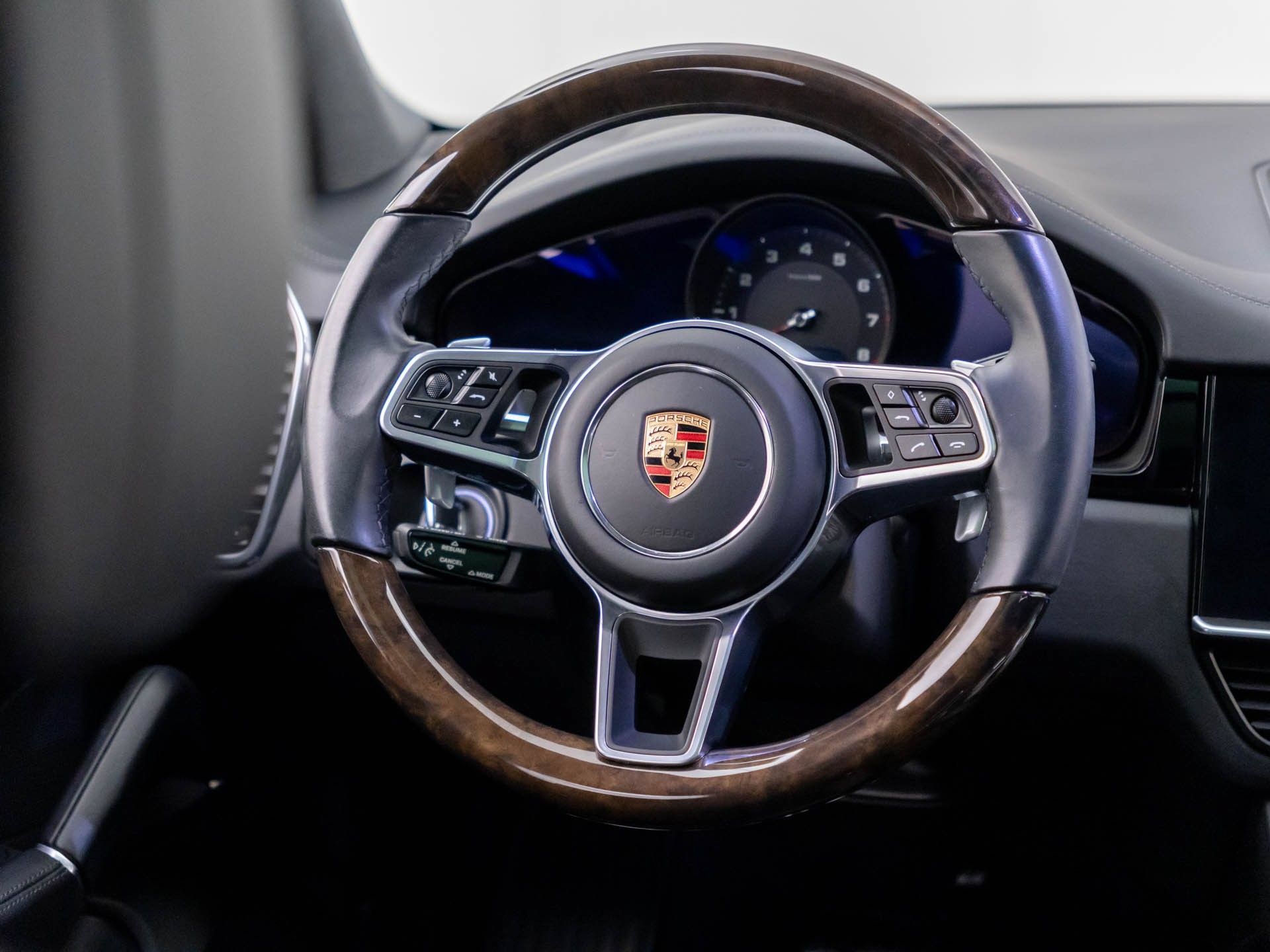 Certified 2023 Porsche Cayenne Platinum Edition AWD/4WD image 12