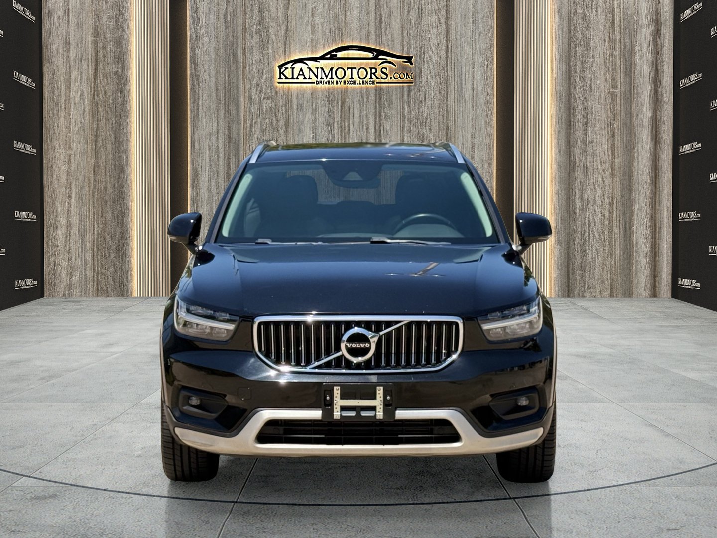 Used 2021 Volvo XC40 T5 Inscription w/ Climate Package AWD/4WD image 2