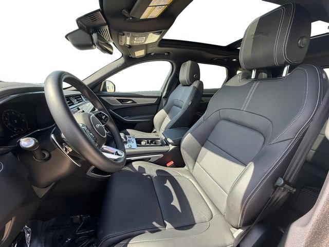 Used 2026 Jaguar F-PACE R-Dynamic S AWD/4WD image 10
