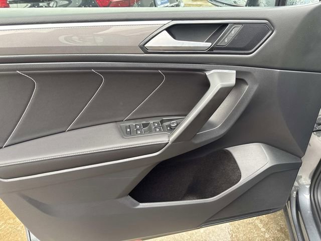 Certified 2023 Volkswagen Tiguan SE R-Line image 19