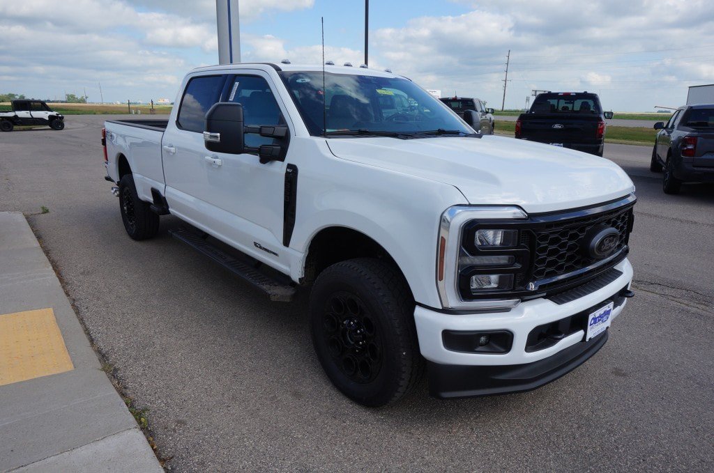 Used 2026 Ford F350 XLT w/ XLT Premium Package AWD/4WD image 5