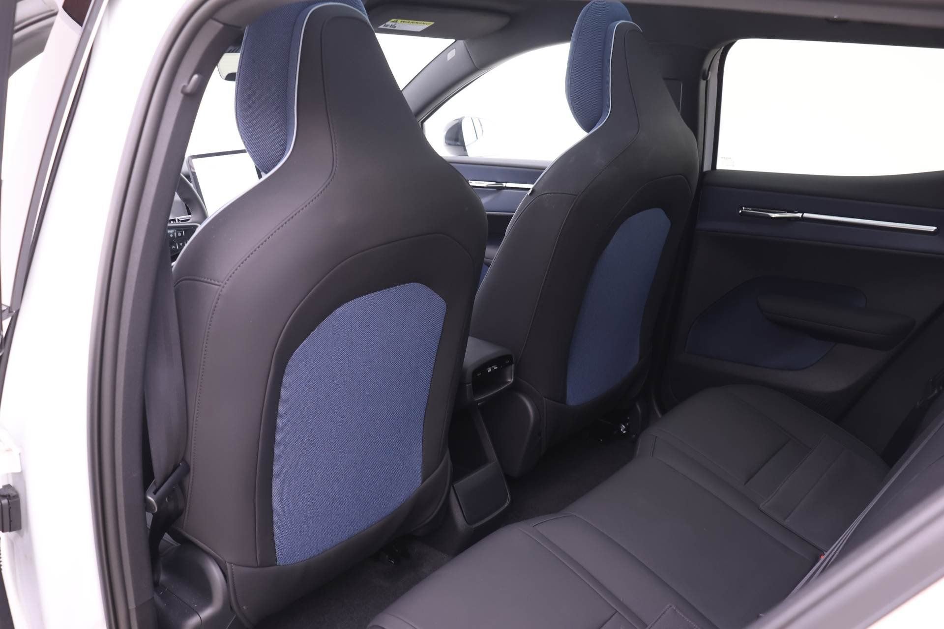 Certified 2025 Volvo EX30 Plus image 15