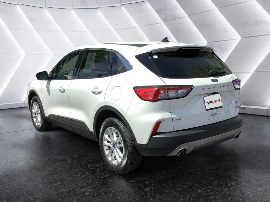 Used 2020 Ford Escape SE image 6