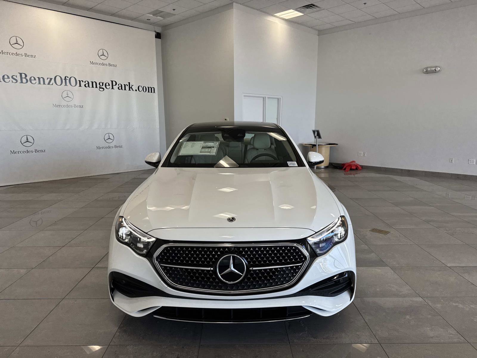 New 2026 Mercedes-Benz E 350 4MATIC Sedan image 2