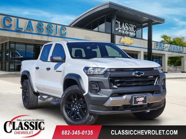 Used 2025 Chevrolet Colorado Trail Boss image 1