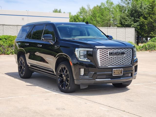 Used 2021 GMC Yukon Denali w/ Denali Premium Package image 3