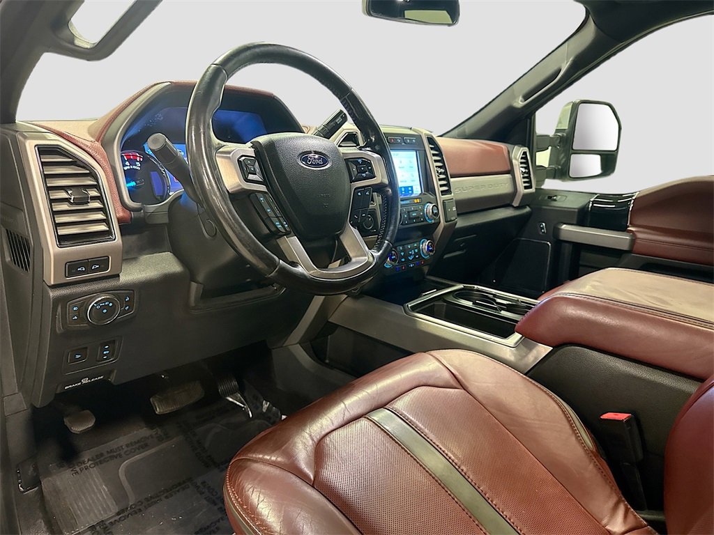 Used 2020 Ford F350 Platinum w/ FX4 Off-Road Package image 9