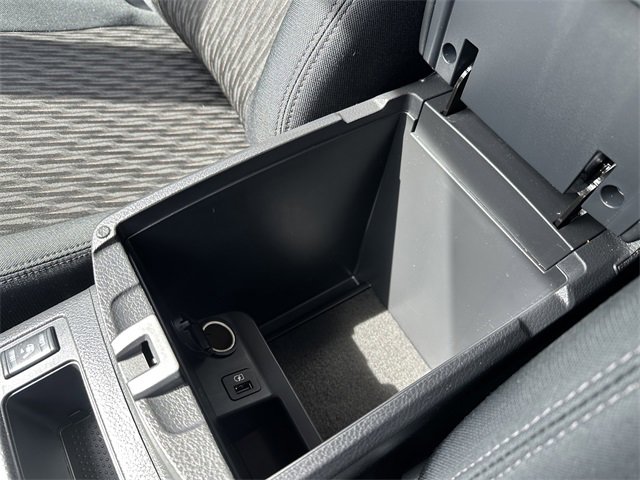 Used 2019 Nissan Rogue SV w/ Premium Package image 26