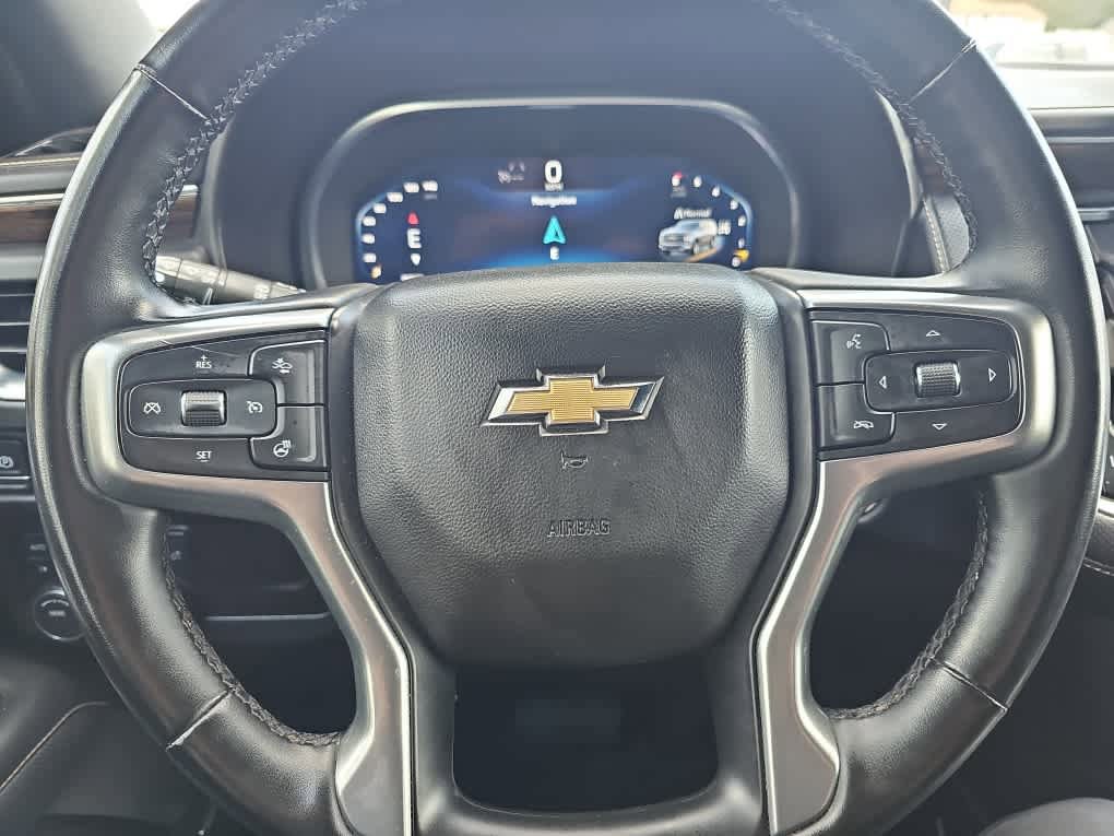 Used 2023 Chevrolet Suburban Premier image 17