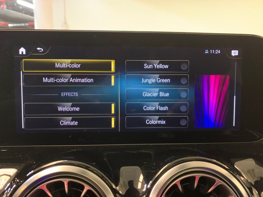Used 2023 Mercedes-Benz GLA 250 4MATIC w/ AMG Line Exterior image 37
