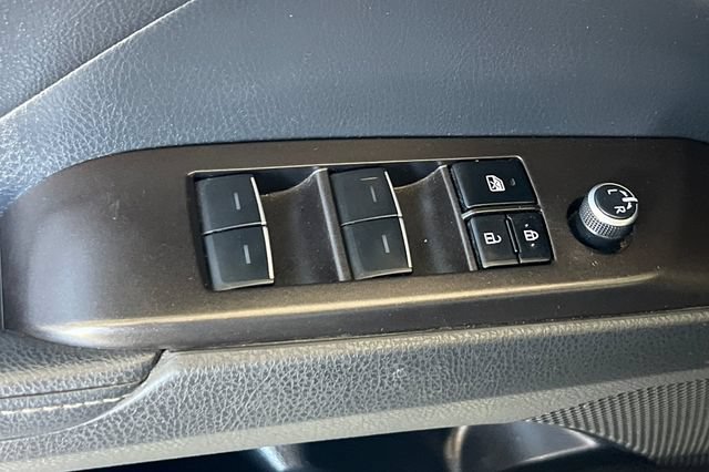 Used 2023 Toyota Camry XSE FWD image 12