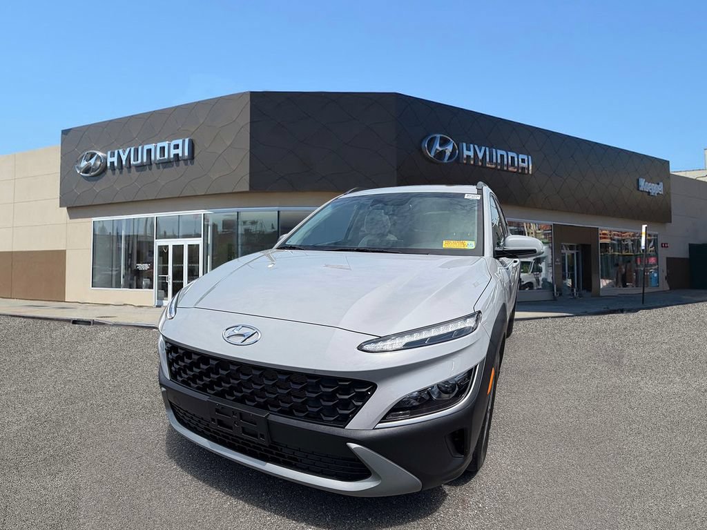 Certified 2023 Hyundai Kona SEL w/ Convenience Package AWD/4WD image 4