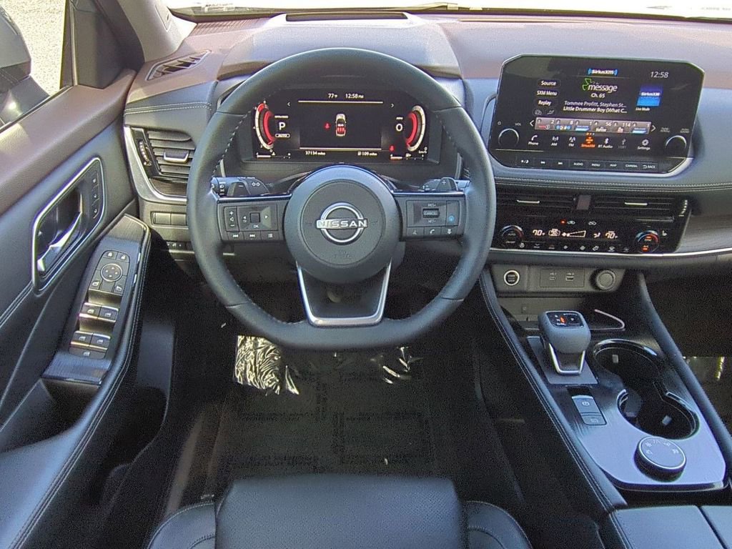 Certified 2023 Nissan Rogue Platinum w/ Platinum Premium Package image 16