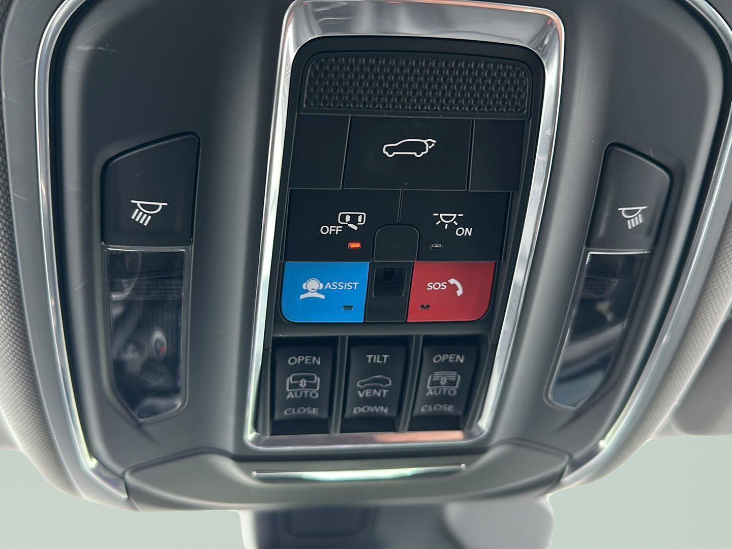 Used 2023 Jeep Grand Cherokee 30th Anniversary image 17