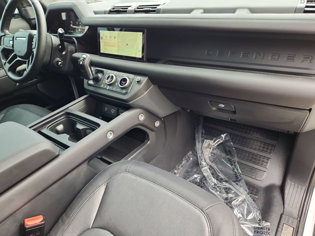 Used 2024 Land Rover Defender 110 X-Dynamic SE image 27