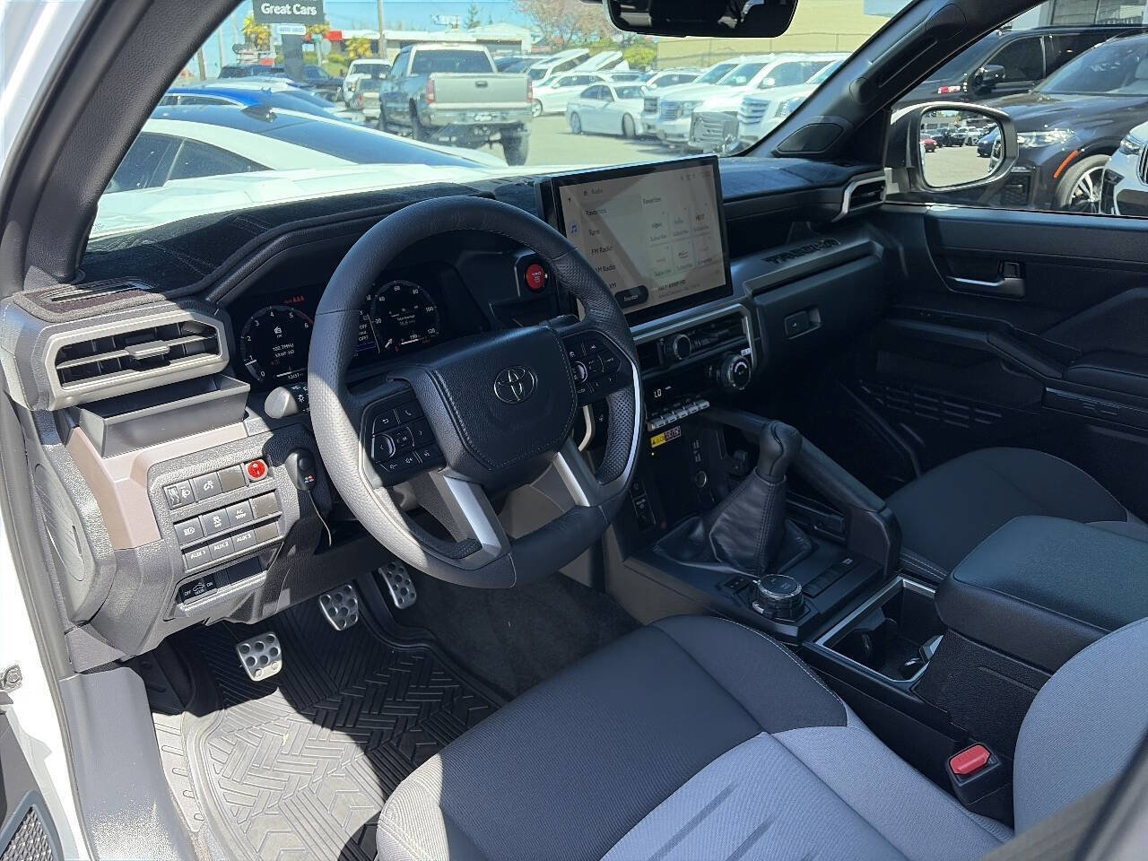 Used 2024 Toyota Tacoma TRD Sport w/ TRD Sport Upgrade Package AWD/4WD image 30