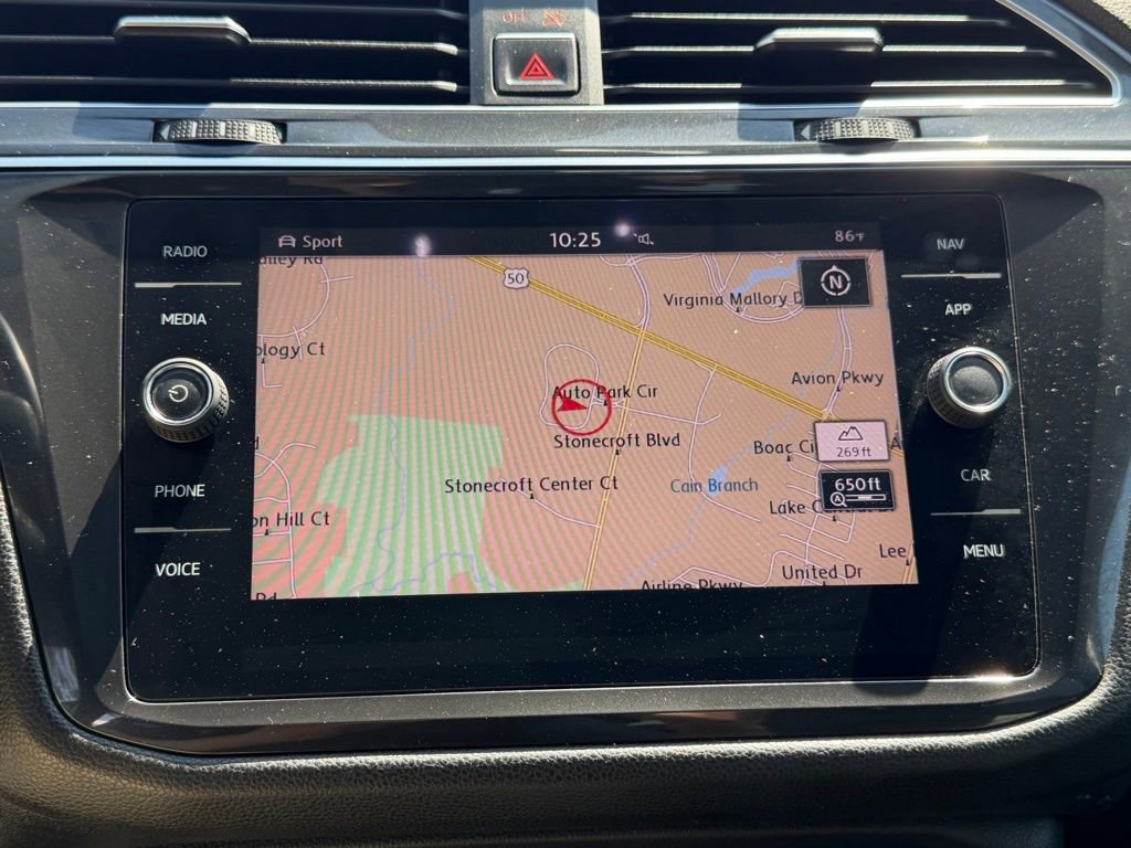Used 2018 Volkswagen Tiguan SEL Premium AWD/4WD image 24