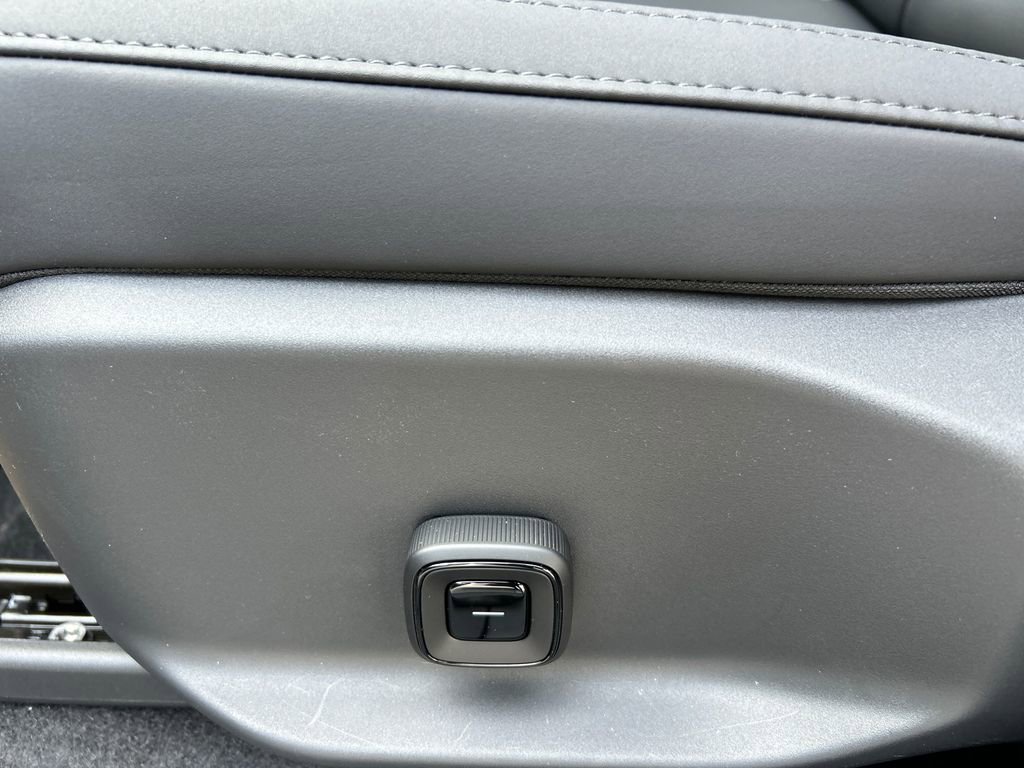 New 2026 Volvo EX30 Plus w/ Climate Package image 12