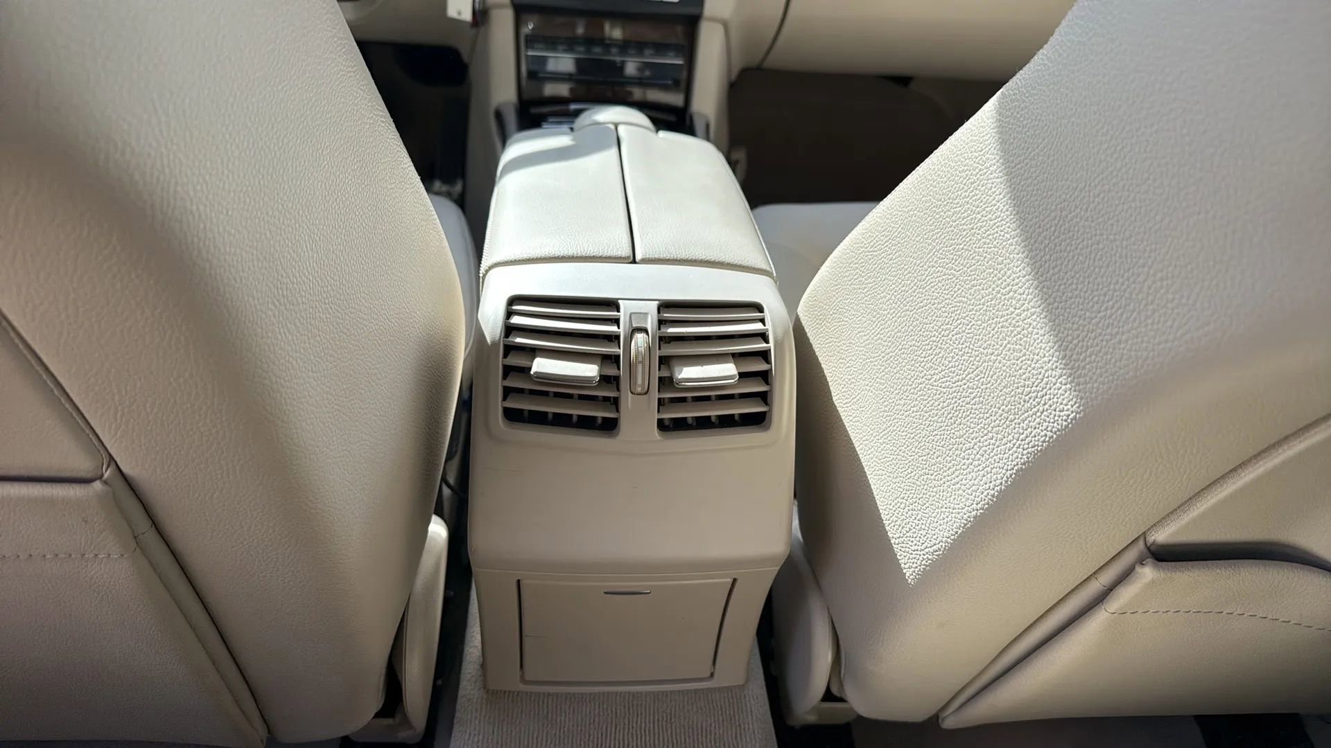 Used 2014 Mercedes-Benz E 350 4MATIC Sedan image 30