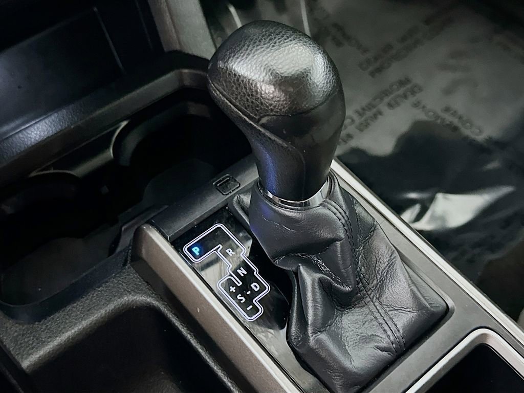Used 2021 Toyota Tacoma SR5 AWD/4WD image 31