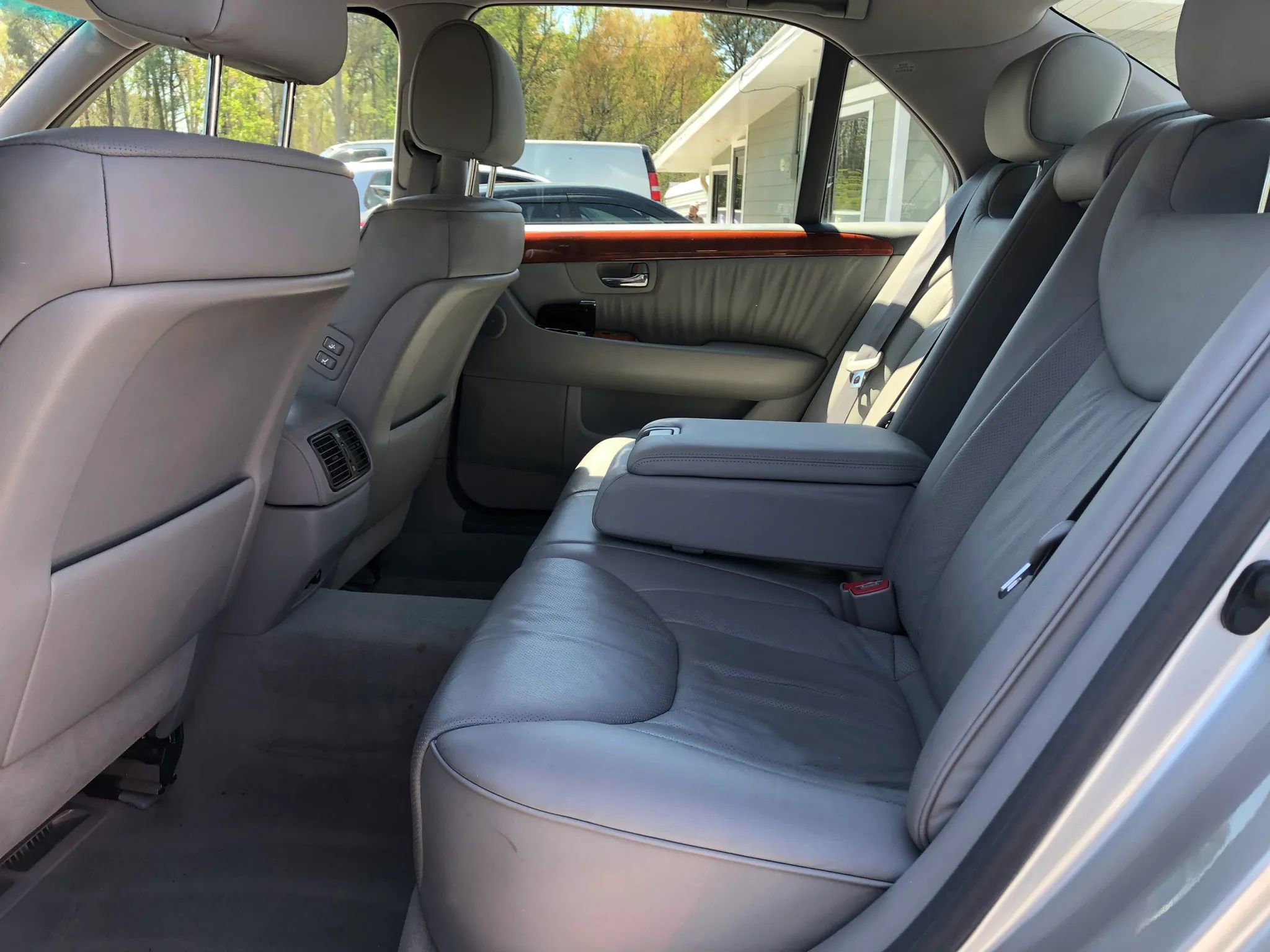 Used 2004 Lexus LS 430 image 17