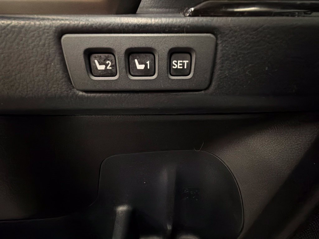 Used 2015 Lexus GX 460 w/ Comfort Package AWD/4WD image 17