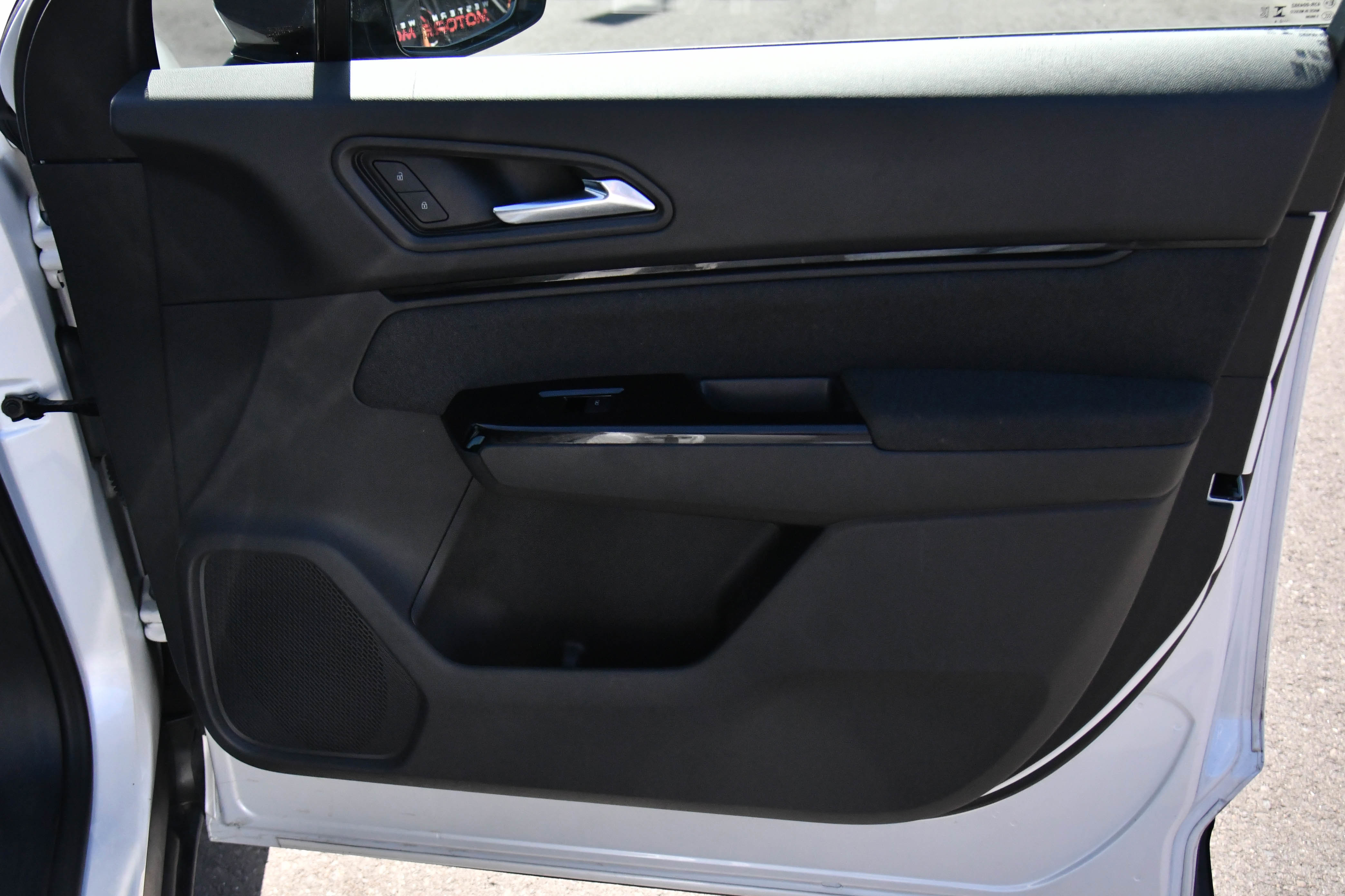 Used 2024 Honda Prologue EX image 45