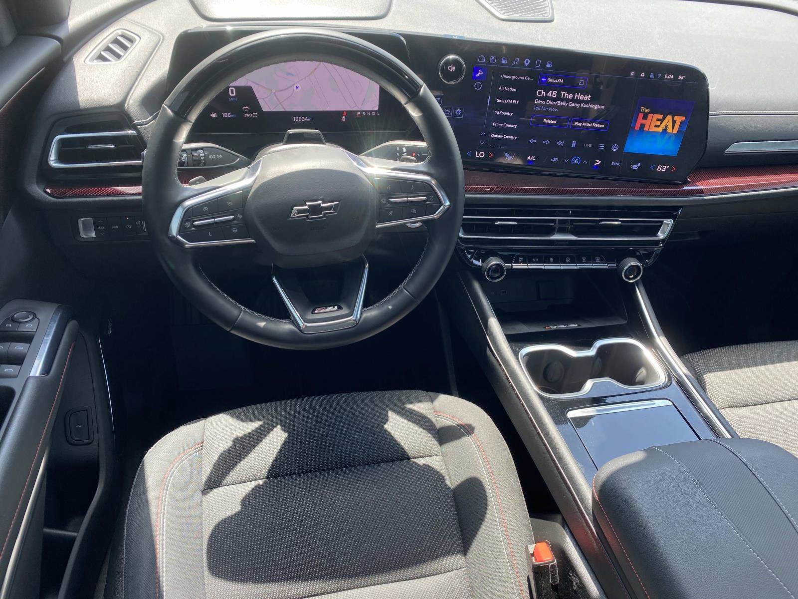 Used 2024 Chevrolet Traverse Z71 w/ Enhanced Driving Package image 16