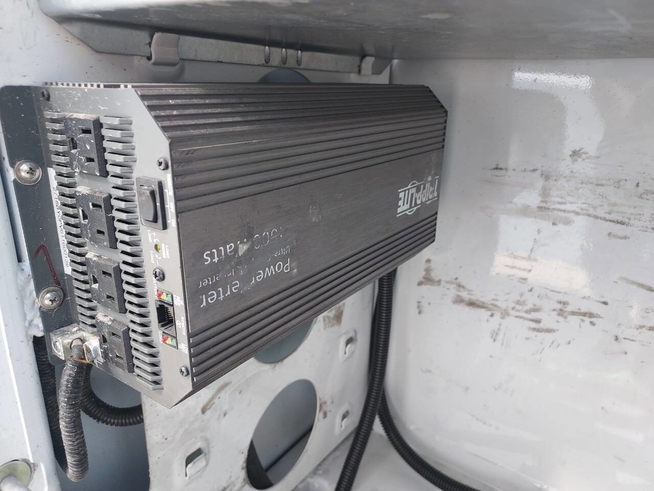 Used 2016 Ford E-350 and Econoline 350 Super Duty image 11