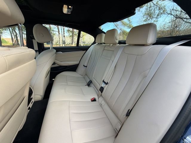 Used 2022 BMW 540i w/ Premium Package image 23