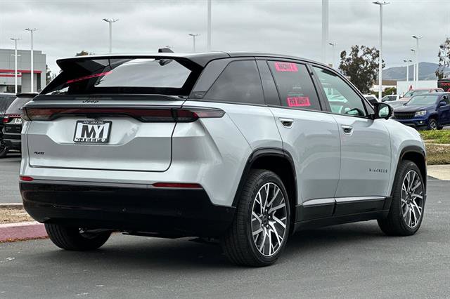 New 2025 Jeep Wagoneer Limited image 4