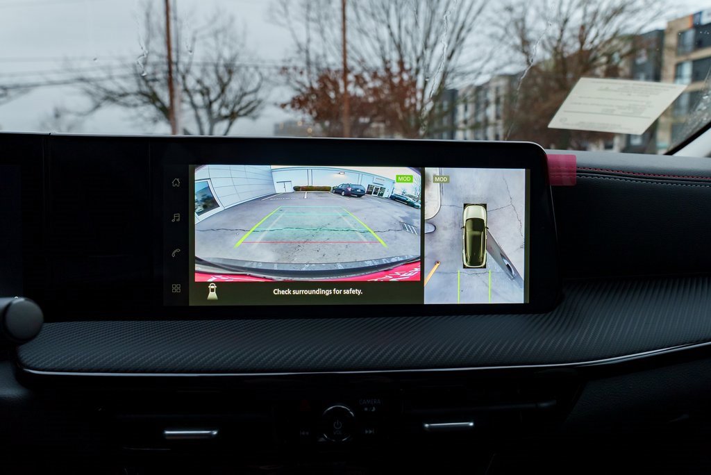 New 2026 Nissan Kicks SR image 14