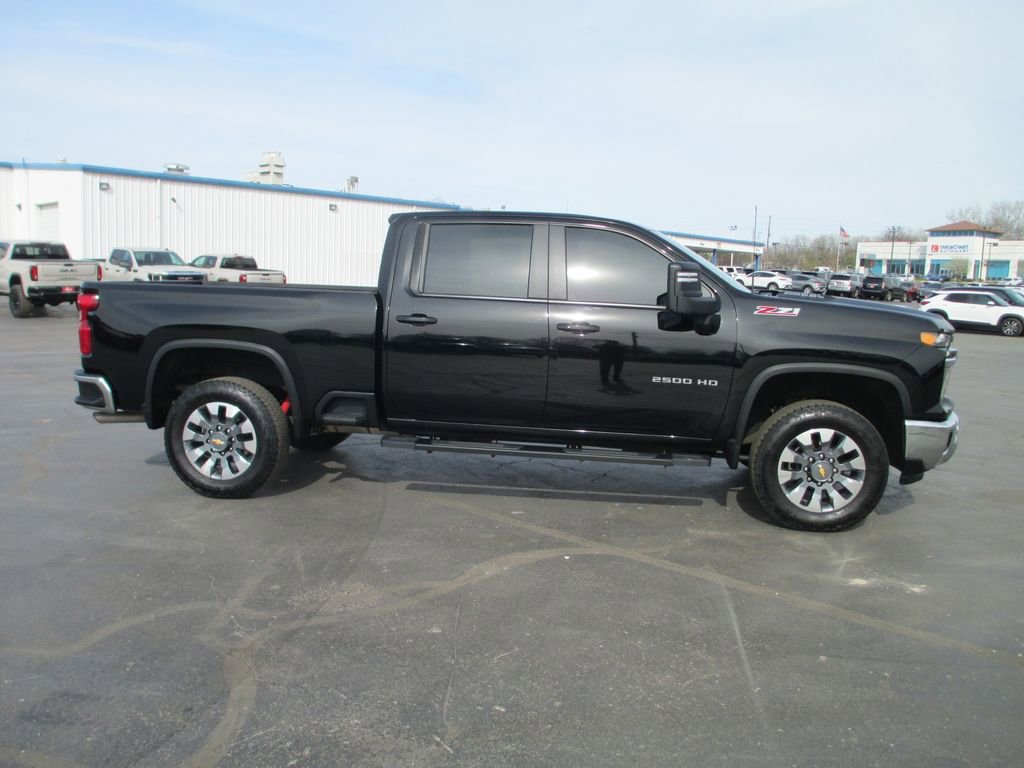 Used 2024 Chevrolet Silverado 2500 LT image 4