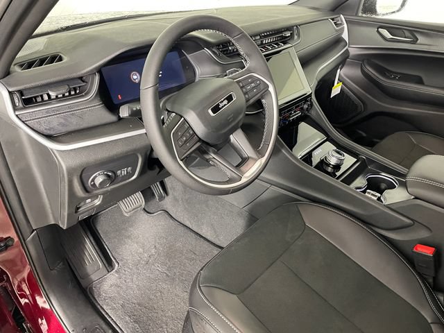 New 2025 Jeep Grand Cherokee L Laredo AWD/4WD image 2