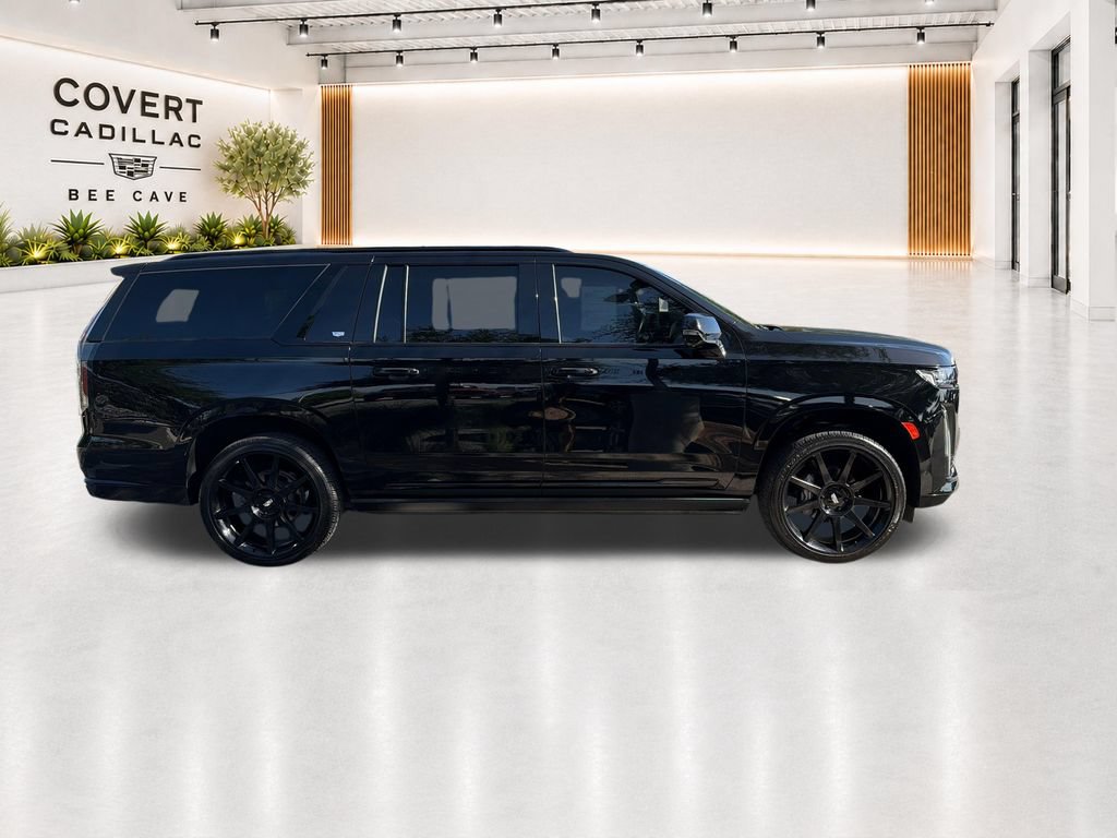 Used 2022 Cadillac Escalade ESV Sport w/ Touring Package AWD/4WD image 13