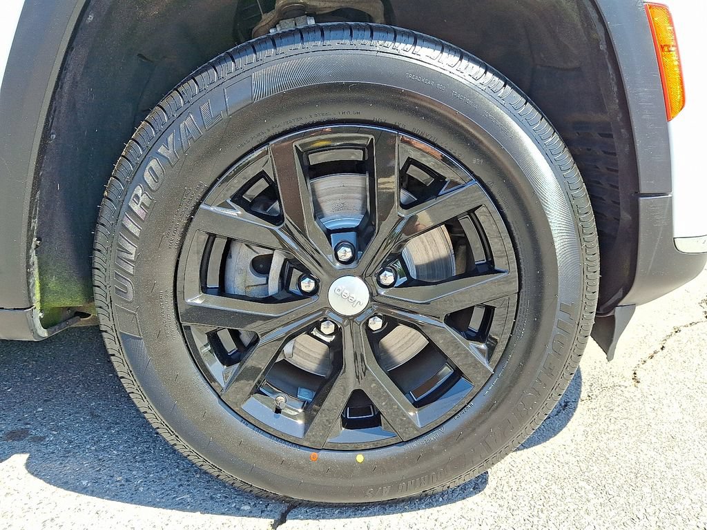 Used 2021 Jeep Grand Cherokee L Limited AWD/4WD image 8