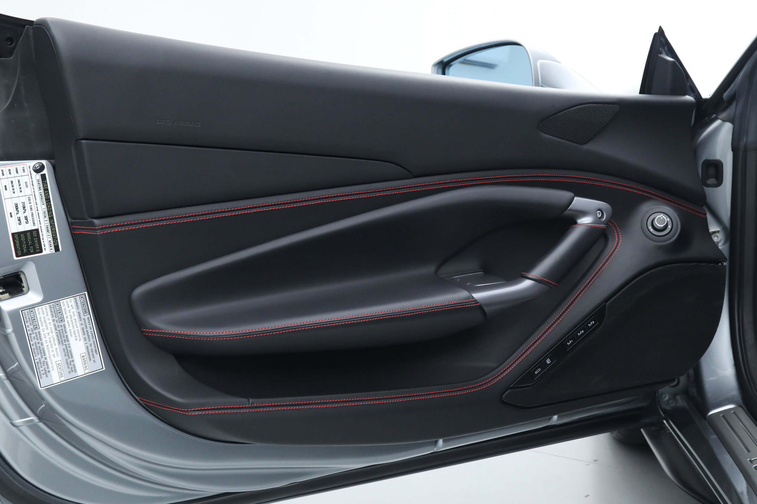 Used 2021 Ferrari F8 Tributo RWD image 24