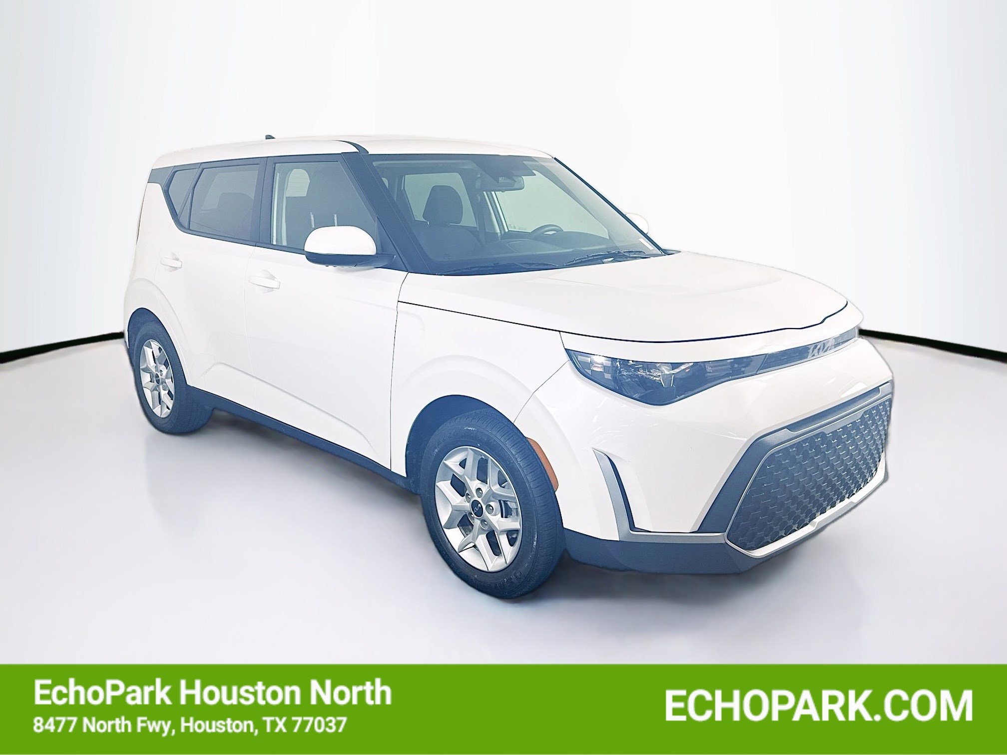 Used 2025 Kia Soul LX w/ LX Technology Package FWD image 1