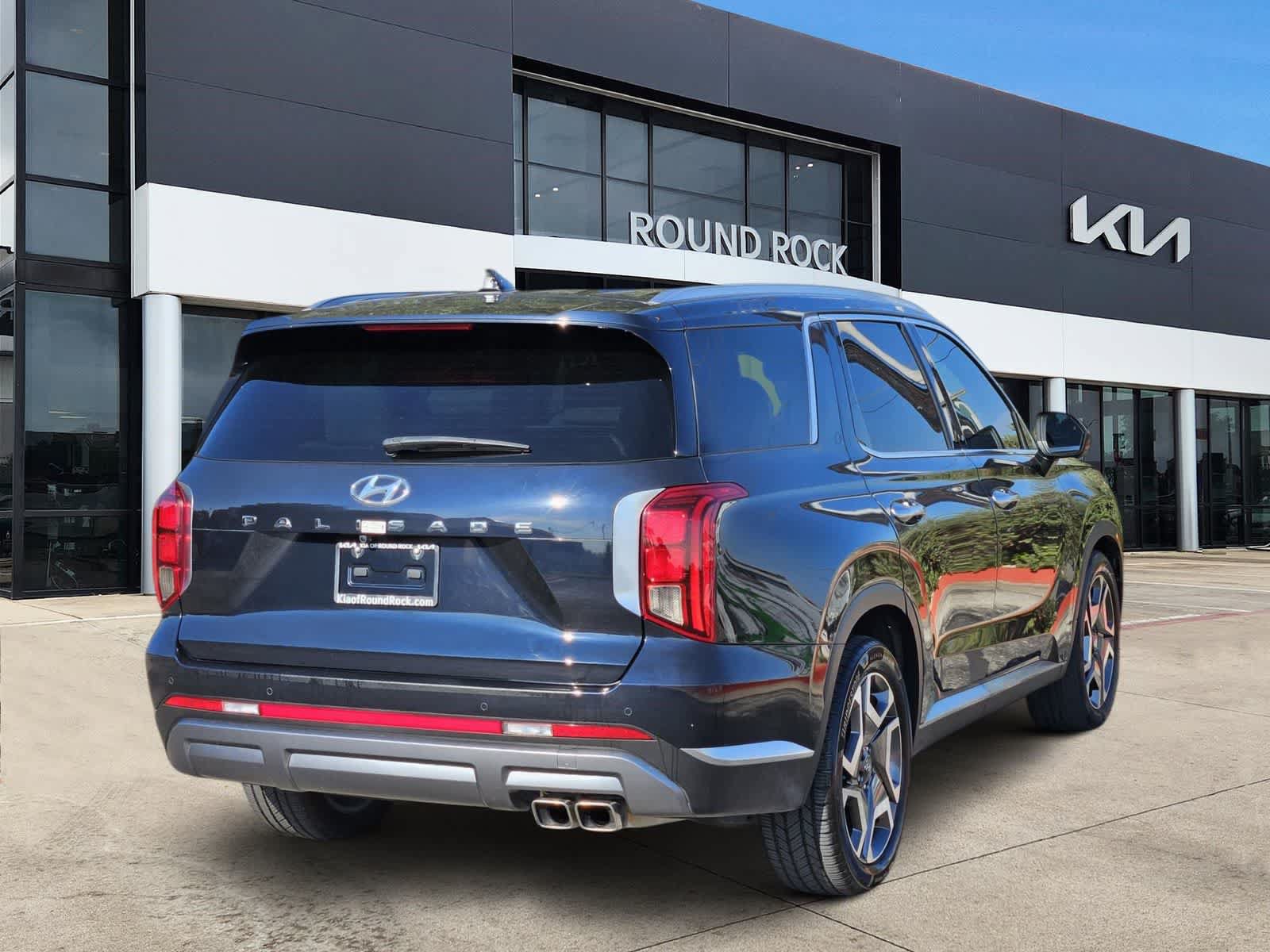 Used 2025 Hyundai Palisade Limited FWD image 6