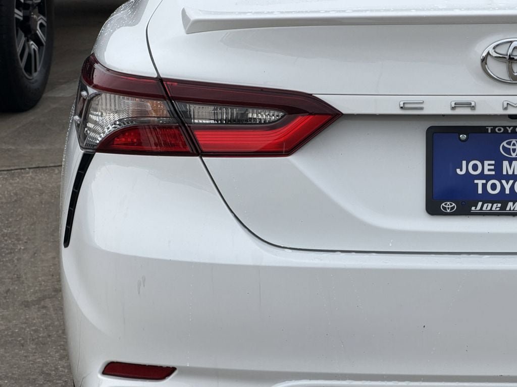 Used 2024 Toyota Camry SE FWD image 10