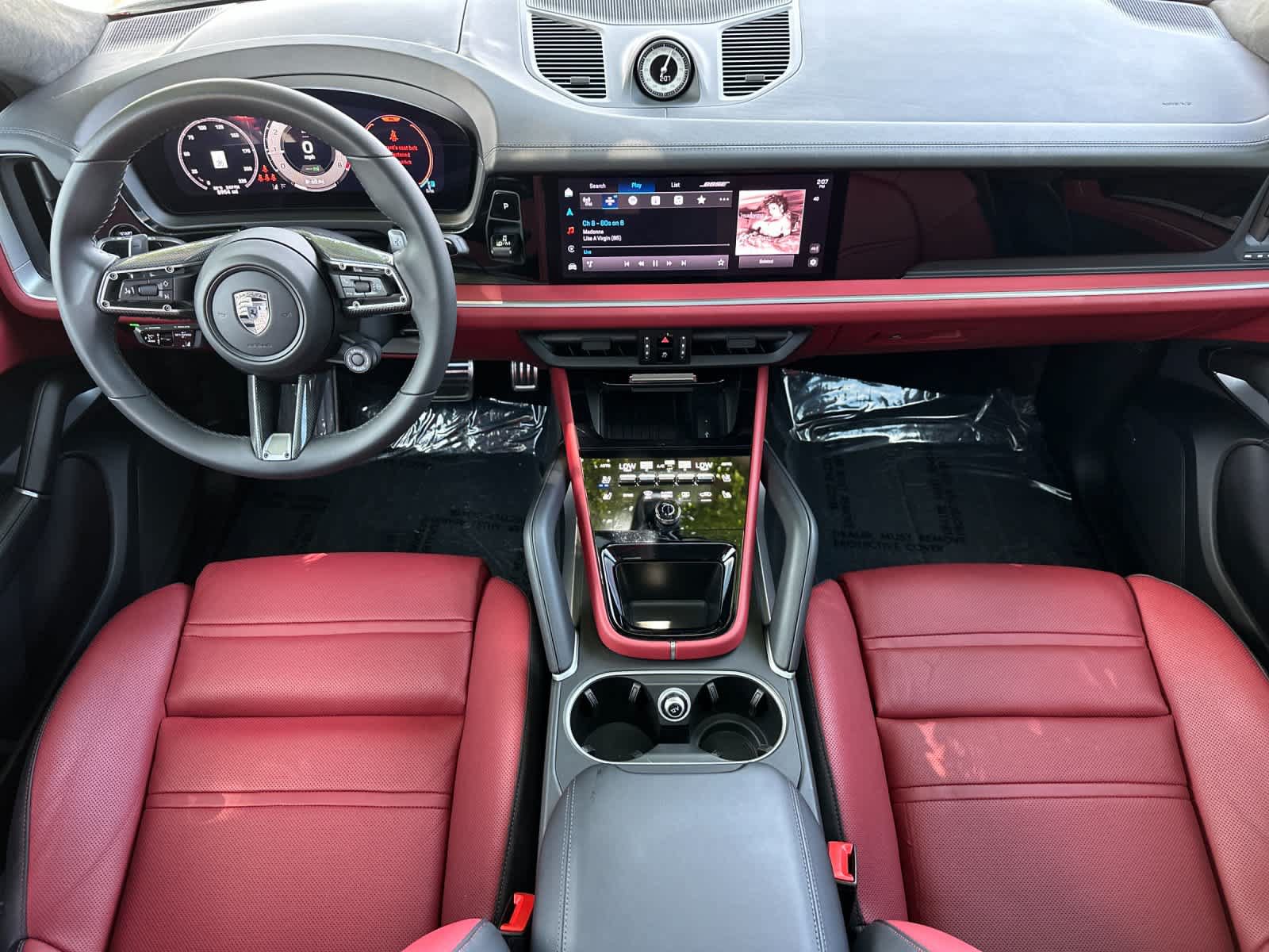 Certified 2025 Porsche Cayenne Turbo AWD/4WD image 6