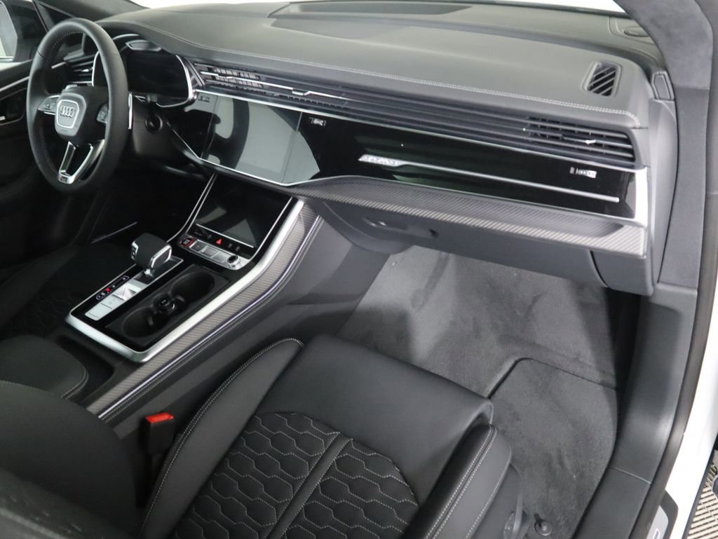 New 2025 Audi RS Q8 performance image 18