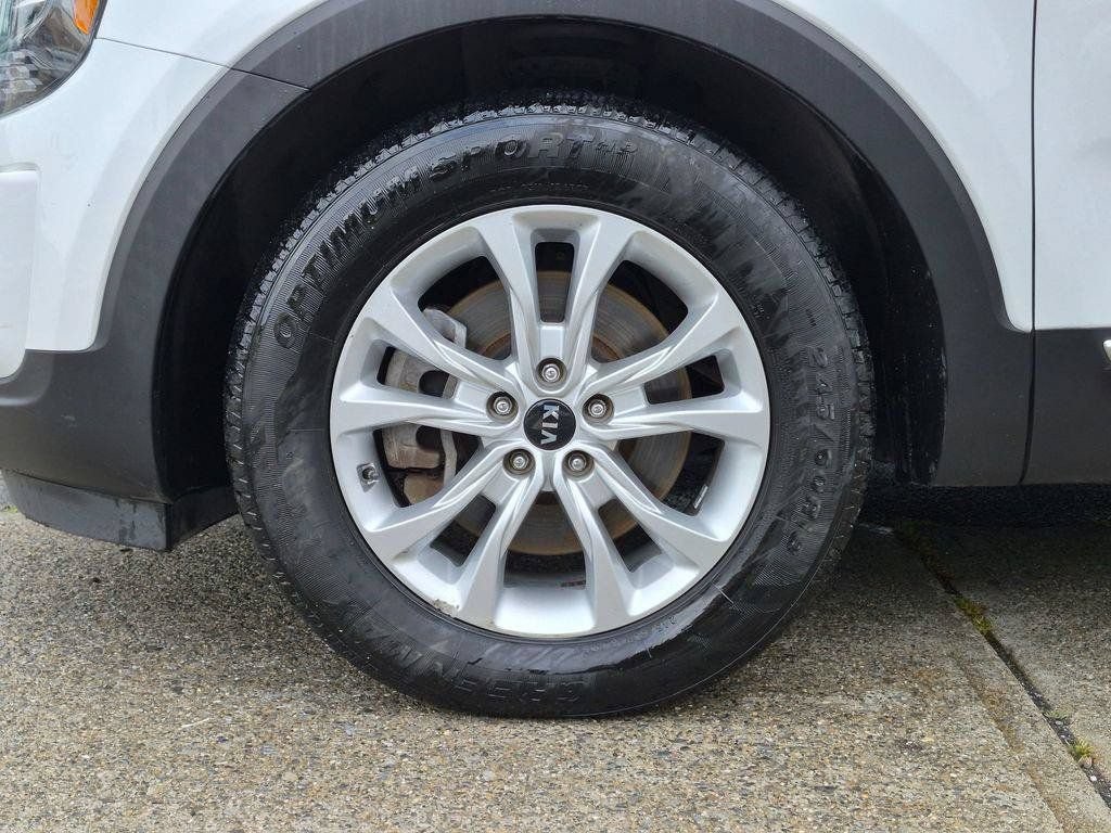 Used 2020 Kia Telluride LX AWD/4WD image 29