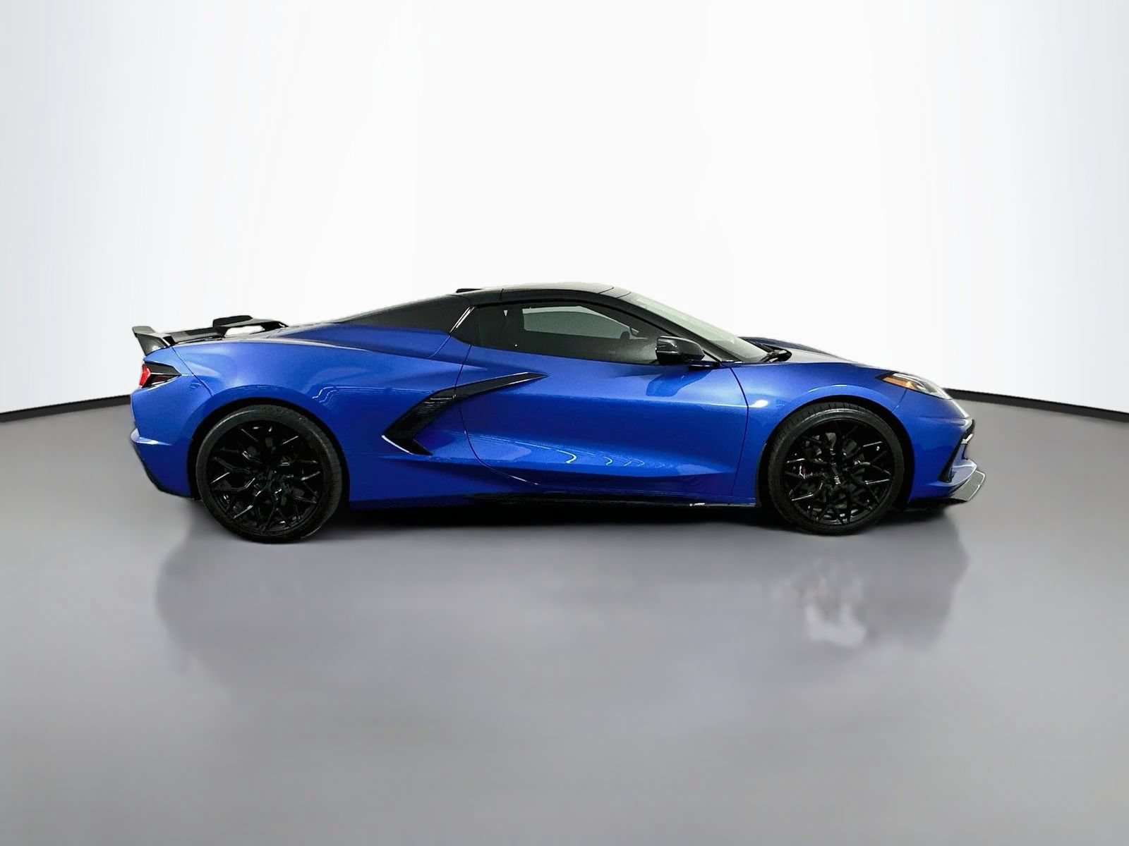 Used 2023 Chevrolet Corvette Stingray Premium Conv w/ Z51 Performance Package RWD image 9