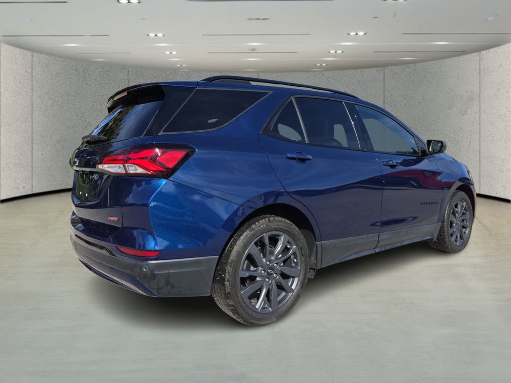 Used 2022 Chevrolet Equinox RS image 3