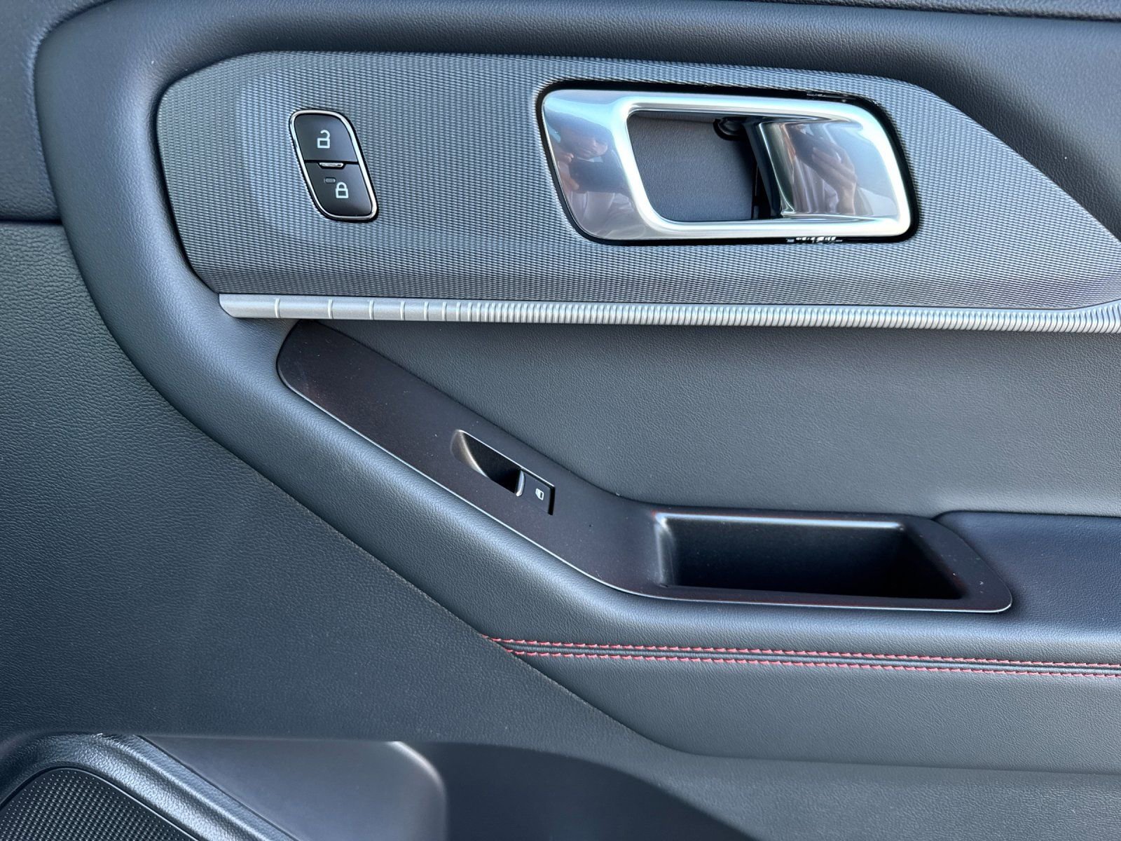 New 2026 Ford Explorer ST-Line w/ ST-Line Street Pack image 20