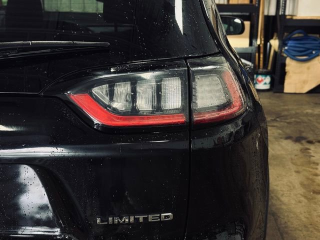 Used 2022 Jeep Cherokee Limited image 8