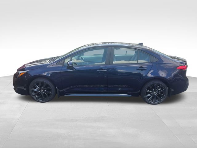 Used 2023 Toyota Corolla SE w/ Carpet Mat Package (TMS) FWD image 3