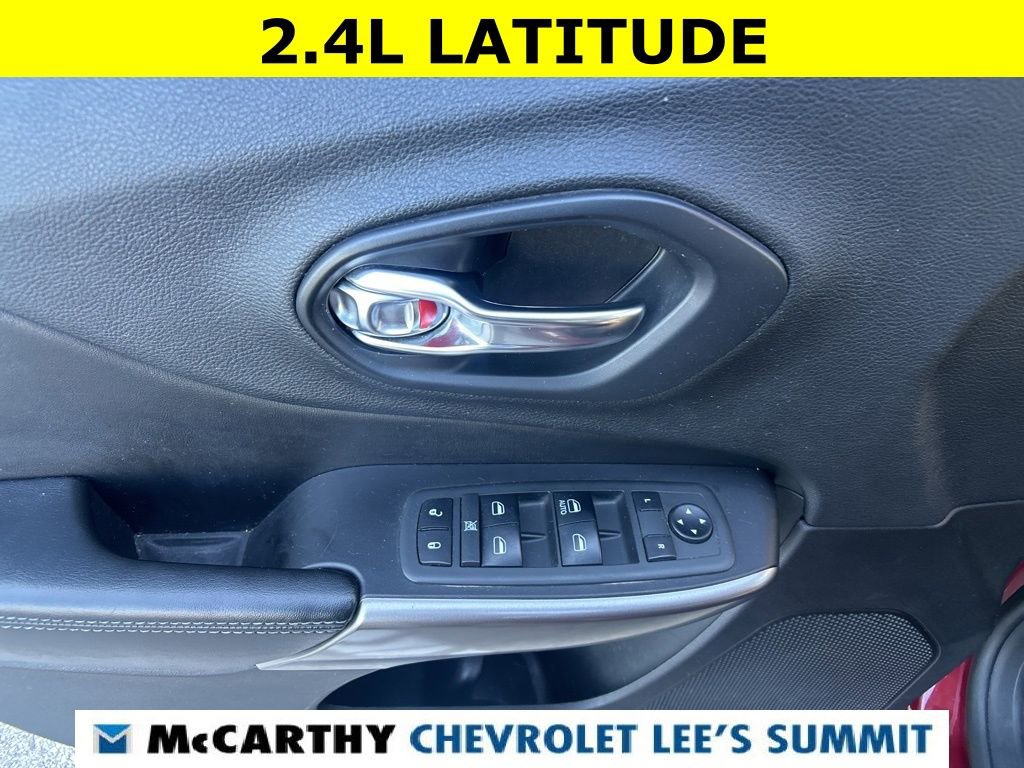 Used 2019 Jeep Cherokee Latitude w/ Popular Appearance Group image 21