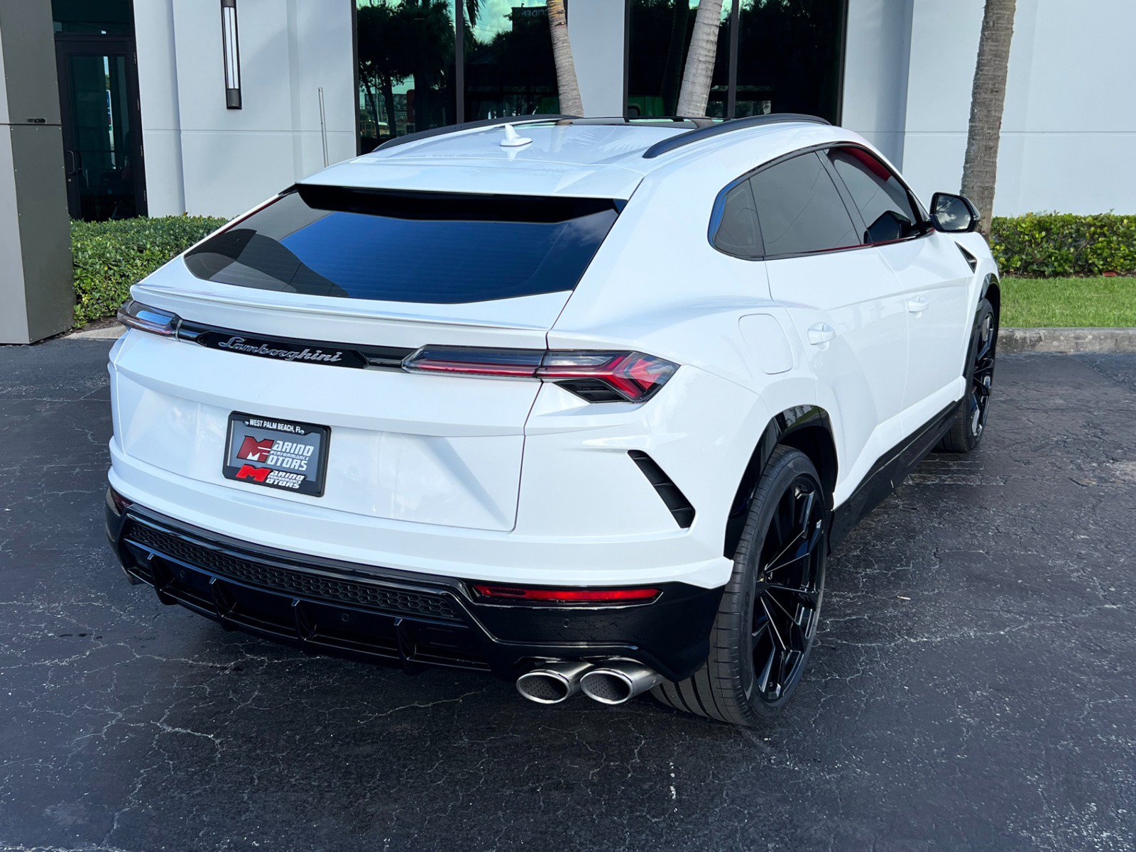Used 2021 Lamborghini Urus AWD/4WD image 8